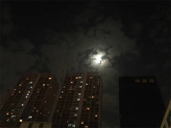 企業(yè)宣傳片紅瓜子在制作,作為導演的你怎樣創(chuàng)作 企業(yè)宣傳片紅瓜子在制作,作為導演的你怎樣創(chuàng)作